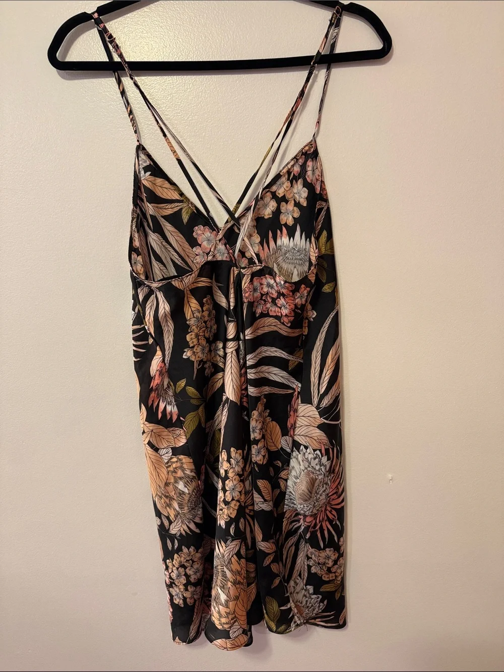 Midnight Bakery Floral Strappy Dress Size Large